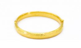 Bộ vàng cưới giá rẻ mang thương hiệu APJ xứng đáng để chọn làm món quà cưới ý nghĩa