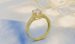 Cách chọn nhẫn cầu hôn các chàng nên biết