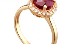 Khám phá ý nghĩa nhẫn đính hôn Ruby