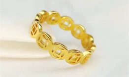 Đeo nhẫn vàng kim tiền nam như thế nào?