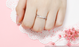 Nhẫn vàng nữ trơn – xu hướng lựa chọn của phái đẹp