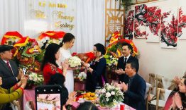 Đám hỏi có cần nữ trang không?