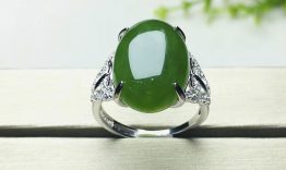 Nhẫn cẩm thạch nữ có ý nghĩa gì?