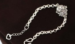 Các mẫu lắc tay hình con vật cho bé