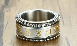 Thiết kế độc đáo của mẫu nhẫn vàng nam xoay