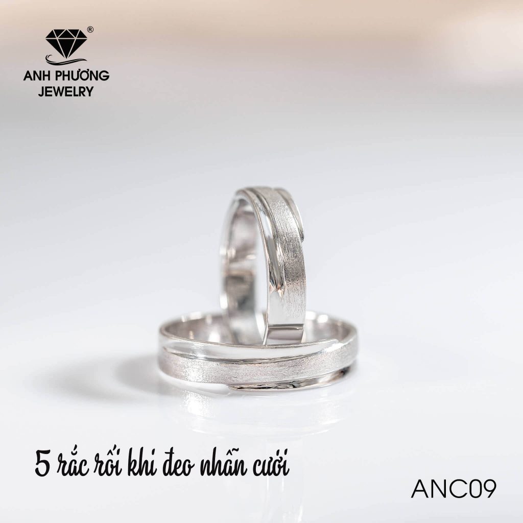 5 rắc rối khi đeo nhẫn cưới